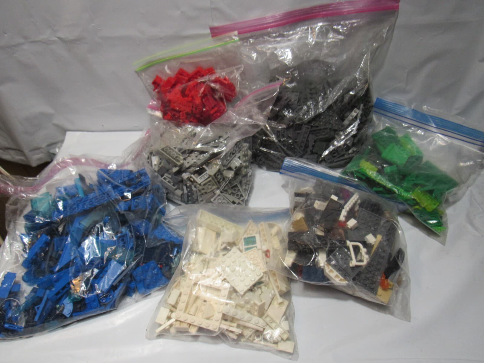 9lb Lego Lot With Manuals Marvel Infinity Saga Mine Craft Lego City (Q33K) - Thumbnail 4
