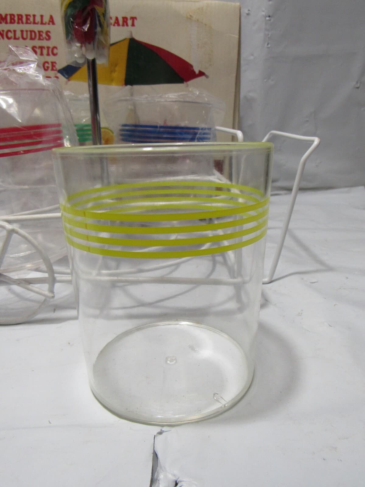 Vintage Umbrella Patio Cart w 4 Tumblers Tabletop Cup Holder Pool Beach R24J - Thumbnail 4