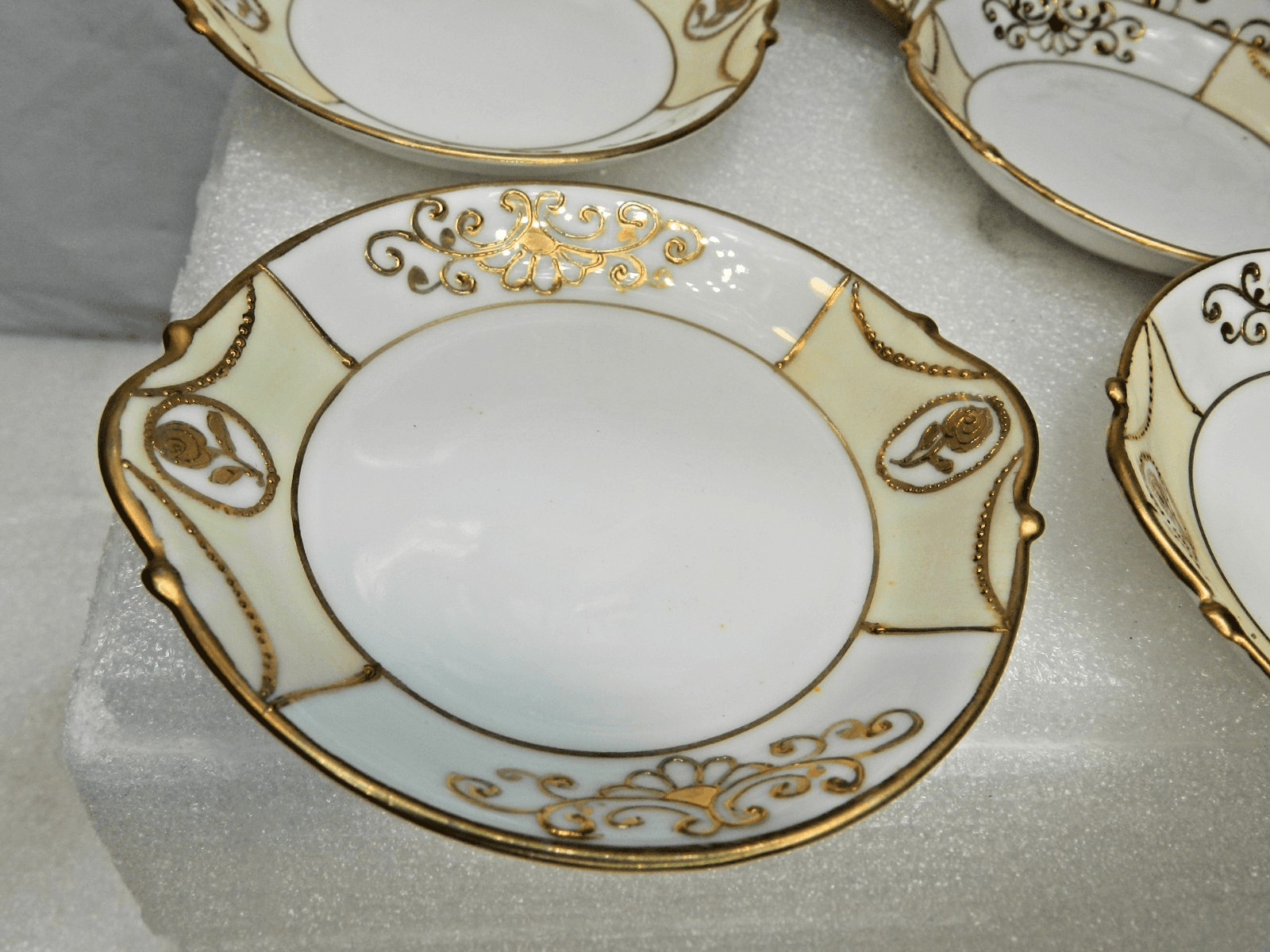 Vintage Nippon Gold Gilt Serving Tray and 6 Saucers (H31J) - Thumbnail 4