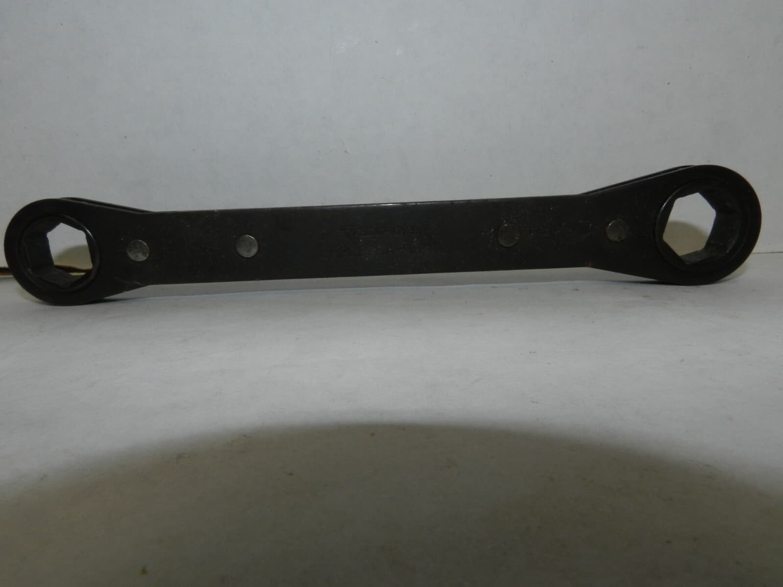 Snap-On 5/8" & 11/16" 6 Point Ratcheting Box Wrench GR2022SA (w40k)