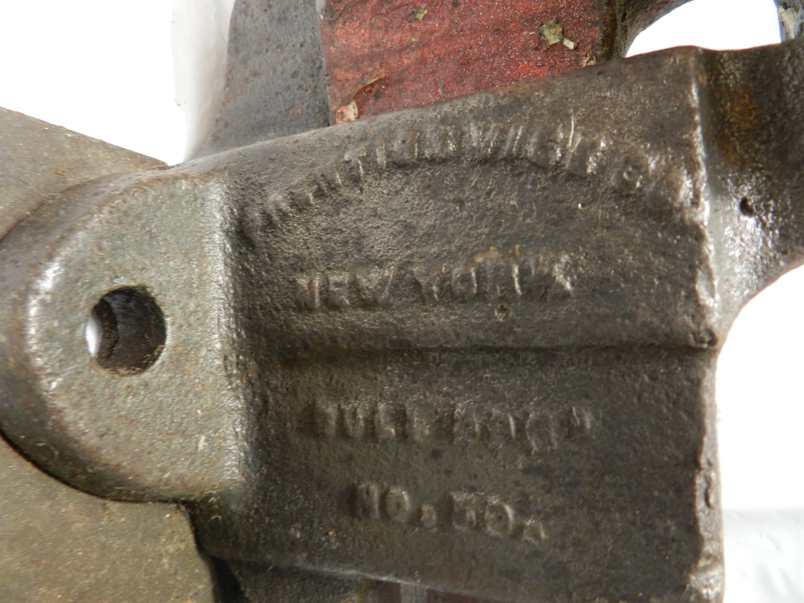 Prentiss Bull Dog No 50 Vise Bench Antique Tool Cast Iron 3-1/4" Jaw fixed base - Thumbnail 2