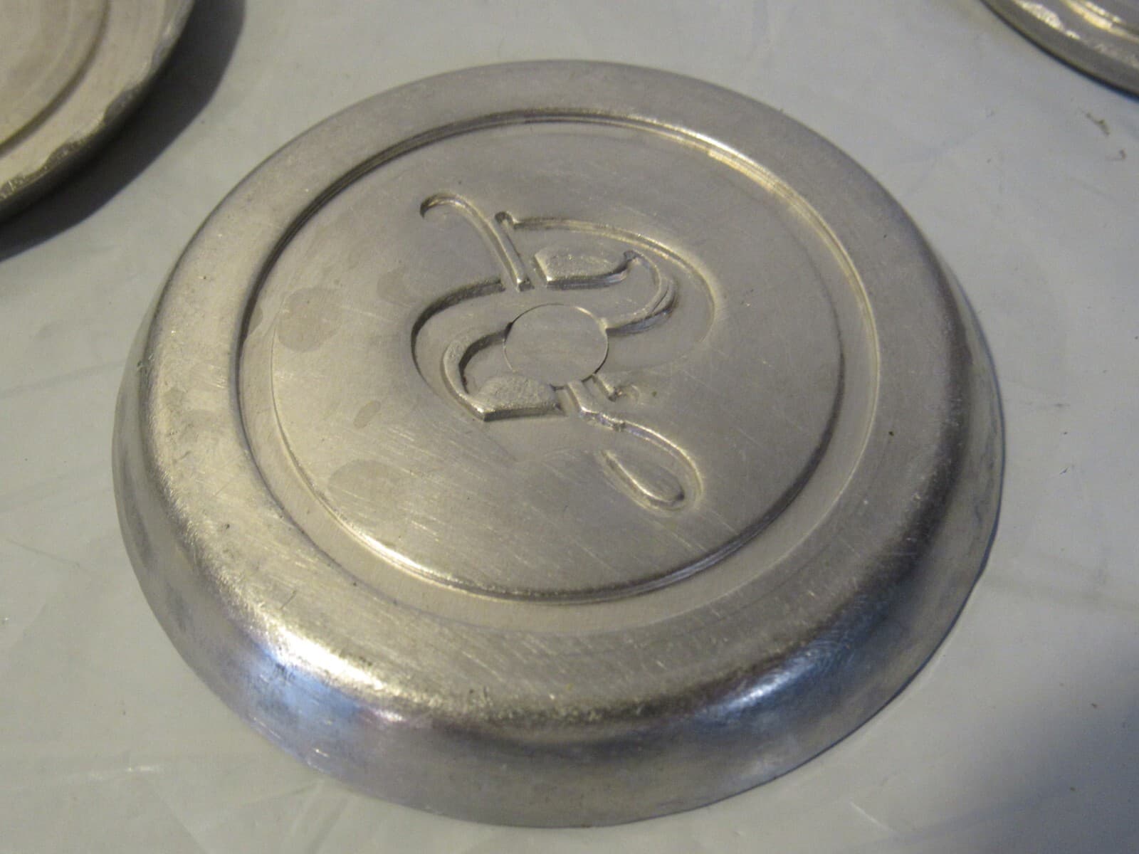 Vintage Hammered Forged Metal Coasters -S Initial Crest Set of 8 Z34J - Thumbnail 3