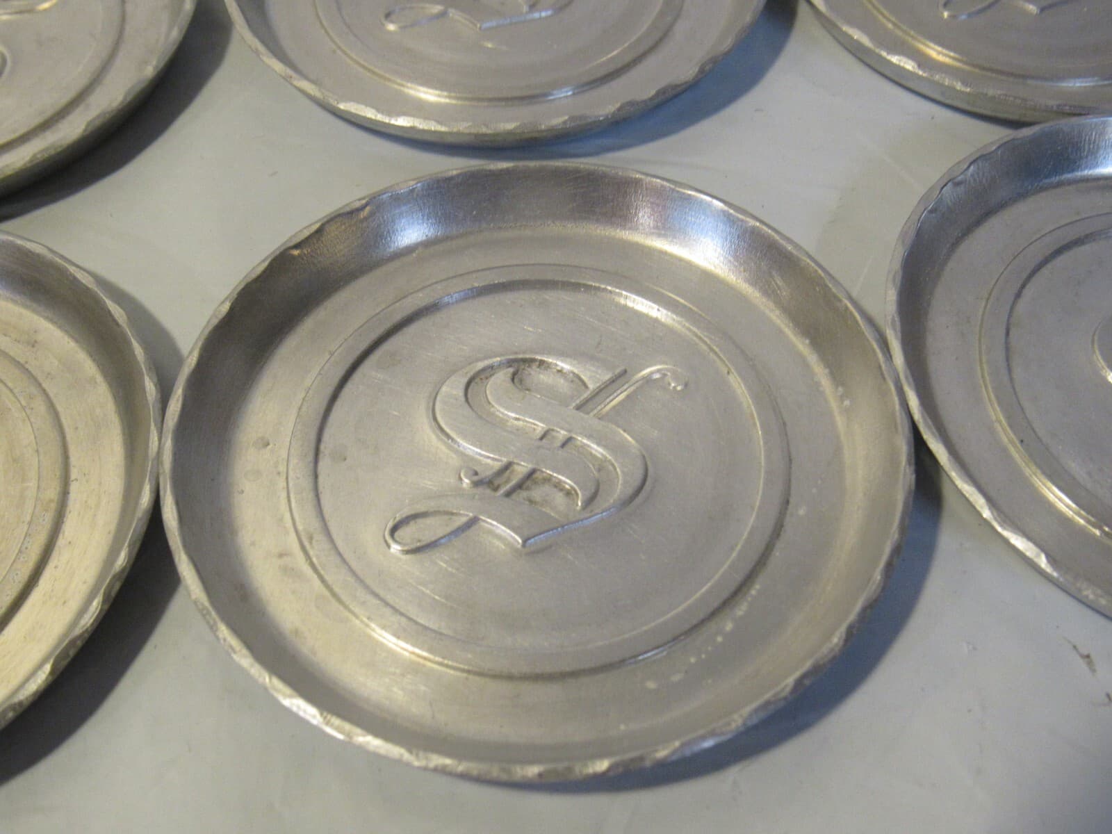 Vintage Hammered Forged Metal Coasters -S Initial Crest Set of 8 Z34J - Thumbnail 2