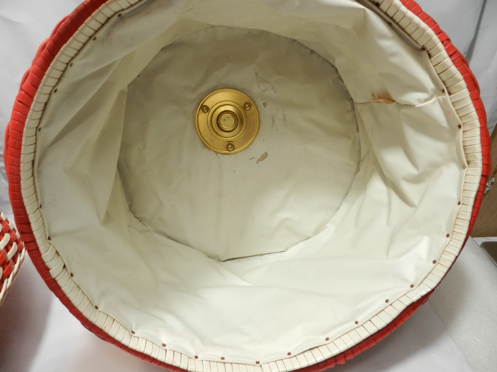 VTG 60s Red/White Wicker Hat Wig Box Locking Lid Beaded Handle Hong Kong 14" B4M - Thumbnail 15