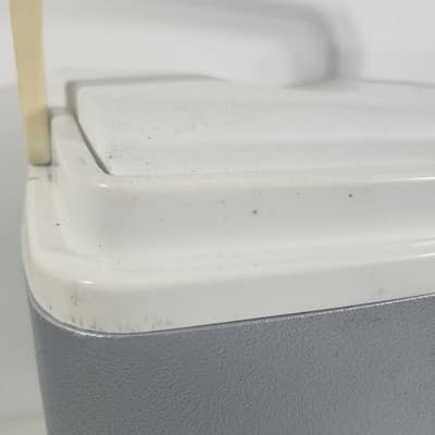 IGLOO Maxcold Portable Cooler With Handle Gray Vintage Made In USA - Thumbnail 11
