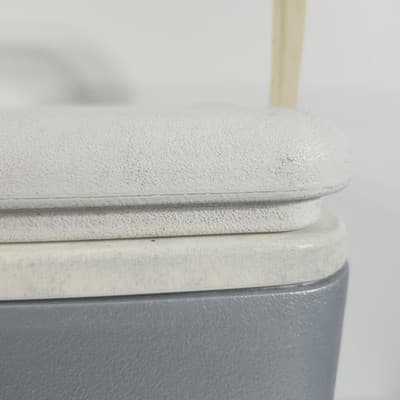 IGLOO Maxcold Portable Cooler With Handle Gray Vintage Made In USA - Thumbnail 4