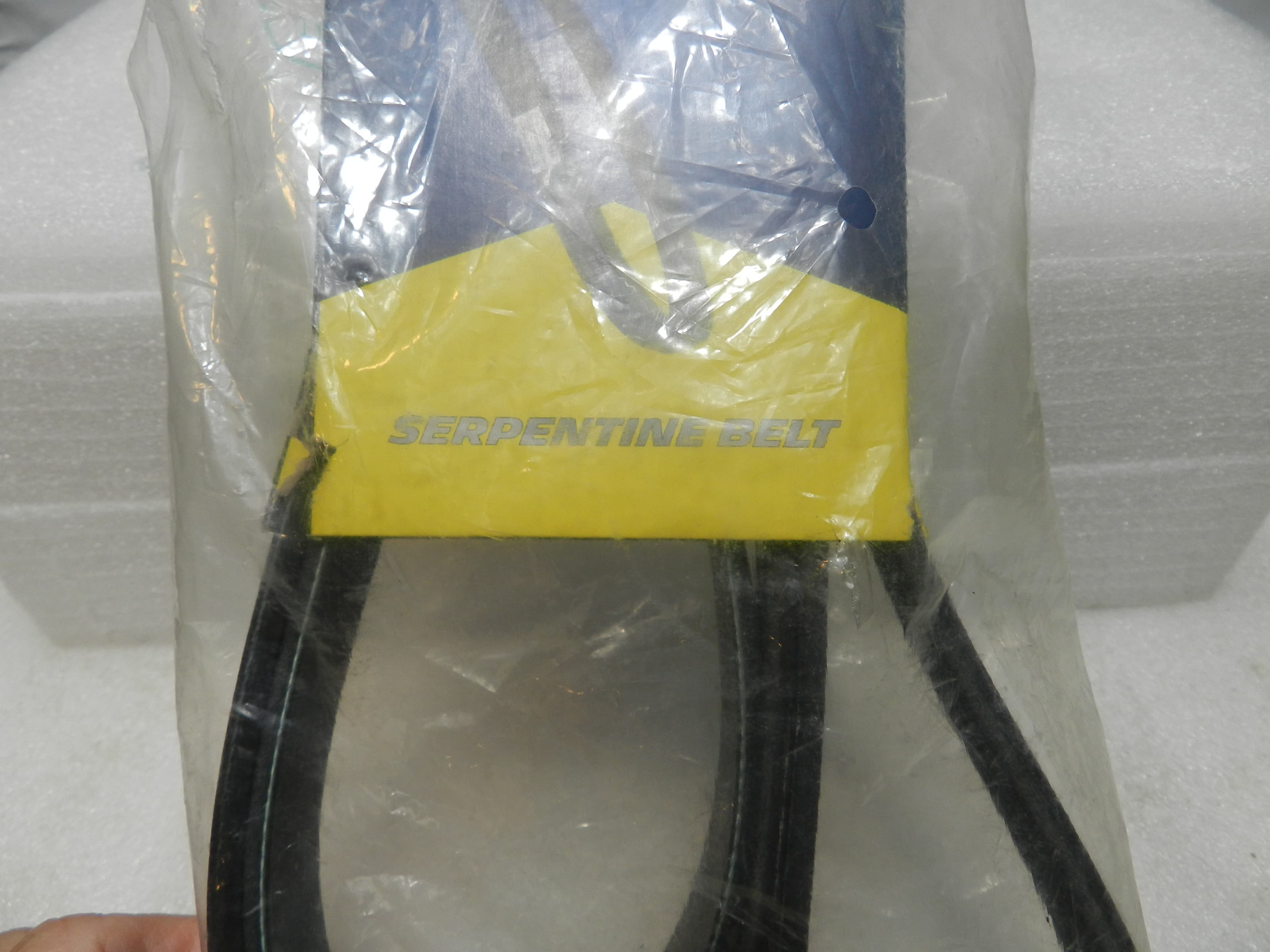 Michelin Serpentine Belt SMAMV6PK2380   (M72K) - Thumbnail 4