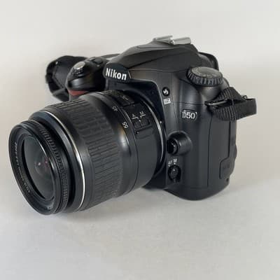 Nikon D50 DSLR Camera w/ Nikon 18-55mm AF-S DX GII Lens Battery Charger - Thumbnail 3