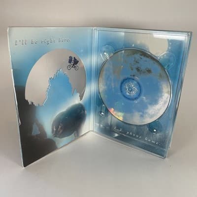 E.T. The Extra-Terrestrial 2-Disc Limited Collector’s Edition DVD - Thumbnail 3