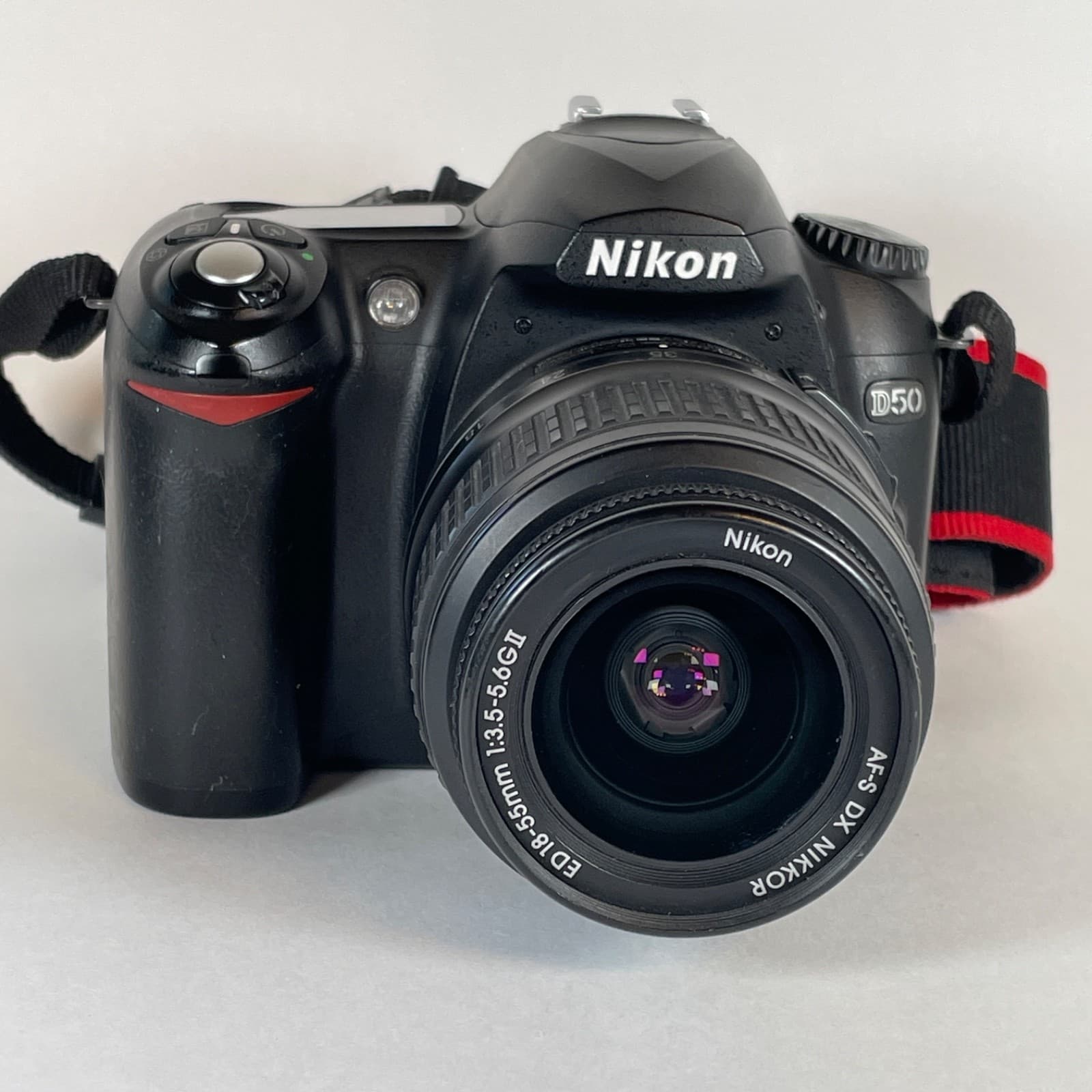 Nikon D50 DSLR Camera w/ Nikon 18-55mm AF-S DX GII Lens Battery Charger