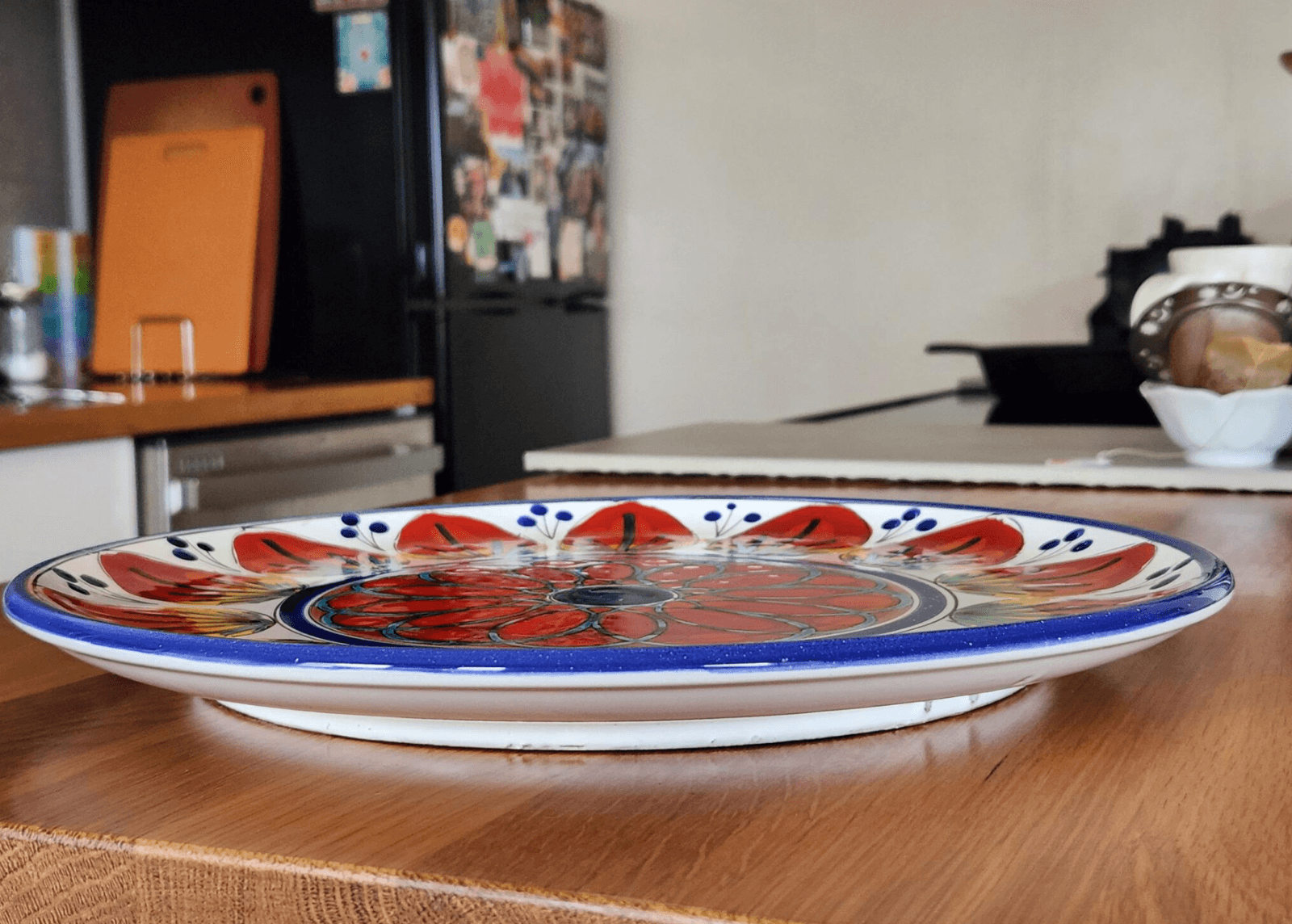 Arte d'Italia Allegria Round Serving Platter: 12.5", handmade Italian pottery - Thumbnail 4