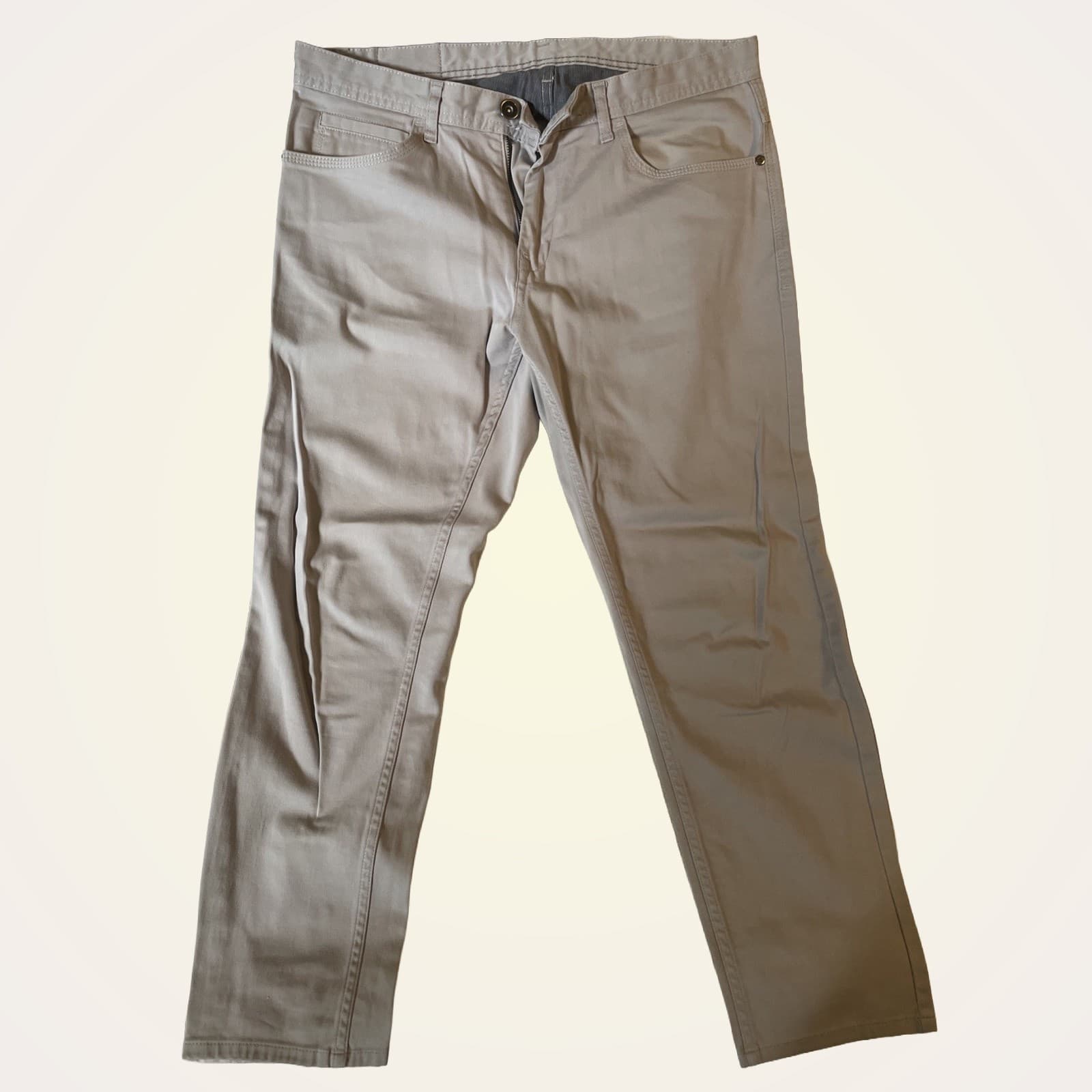 Zara Pants Men’s Waist 32 Inseam 27 Light Gray Jeans