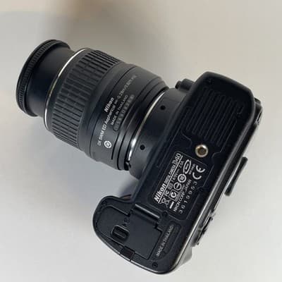 Nikon D40 DSLR + 18-55mm Lens PARTS/REPAIR Flash Issue + Damaged Lens - Thumbnail 6