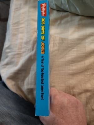 365 Days of Jokes: A Year of the Funniest Jokes Ever!: Joke-A-Day Book Packed wi - Thumbnail 3