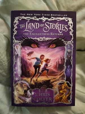 Chris Colfer The Enchantress Returns (Paperback)
