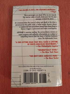 Airframe by Michael Crichton paperback - Thumbnail 2
