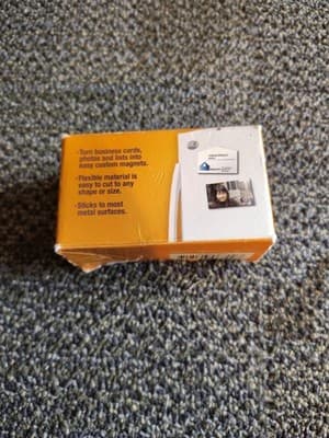 1 Partial Box Of Staples Adhesive Magnets Peel-and-stick Business Card Size 48pc - Thumbnail 3
