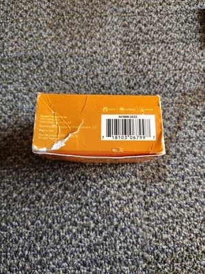 1 Partial Box Of Staples Adhesive Magnets Peel-and-stick Business Card Size 48pc - Thumbnail 2