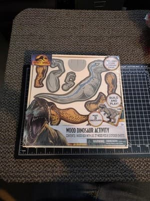Jurassic World Dominion Wood Dinosaur Activity - Build, Stickers, Store - New 3+