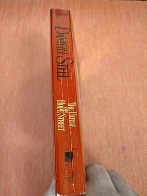 House on Hope Street : A Novel by Danielle Steel (2001, Mass Market) - Thumbnail 3