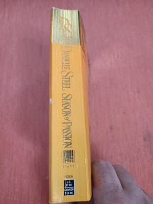 Season of Passion : A Novel by Danielle Steel (1989, Trade Paperback) - Thumbnail 3