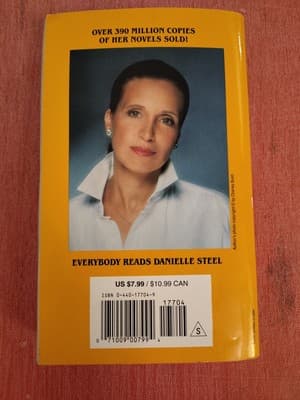 Season of Passion : A Novel by Danielle Steel (1989, Trade Paperback) - Thumbnail 2