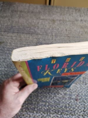 The Florida Keys: A History & Guide 1998 Edition by Joy Williams - Thumbnail 2
