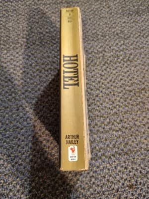 Hotel By Arthur Hailey Book - Thumbnail 3