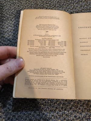 Hotel By Arthur Hailey Book - Thumbnail 5
