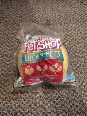 Hasbro Littlest Pet Shop Lucky Pets 1 Fortune Cookie Surprise Toy 2019