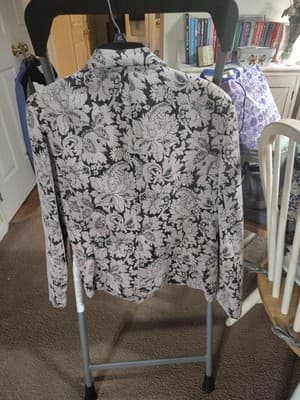 Women's Focus 2000 Flower Print Rayon Jacket (Color: Lilac/Black) Size: 14 - Thumbnail 5