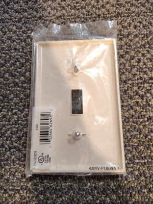 Cooper Wiring Devices Unbreakable Ivory Lightswitch plates Free Shipping - Thumbnail 2