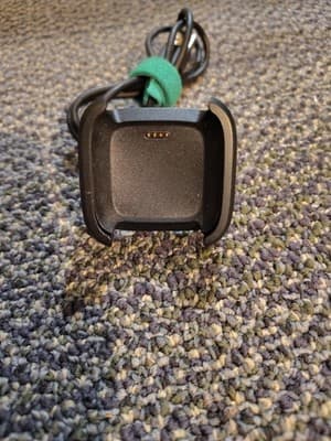 Fitbit Versa 1/2 Smart Watch USB Charging Cable Power Charger - Clip Style - Thumbnail 2