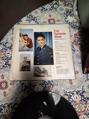 Elvis Presley Christmas Album Vinyl Record RCA Victor LPM-1951 - Thumbnail 4