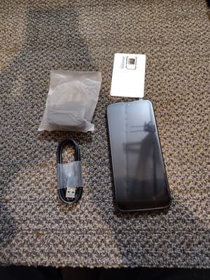 Moxee Mobile Phone Blue 32GB Locked Smartphone With Rear Camera & Sleek Design - Thumbnail 4