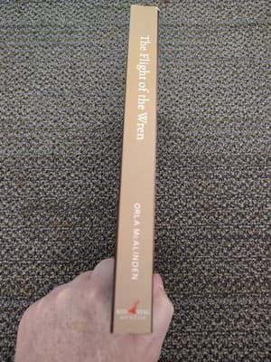 The Flight of the Wren by McAlinden, Orla Book The Fast Free Shipping - Thumbnail 3