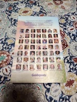 Daily Guideposts 2019 : A Spirit-Lifting Devotional by Guideposts [BIN A39] - Thumbnail 2