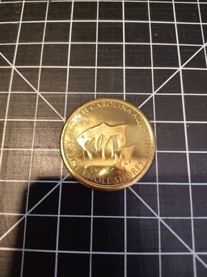North Carolina Aquarium Pine Knoll NC Collectors Coin Sting Ray Gold Medallion - Thumbnail 2
