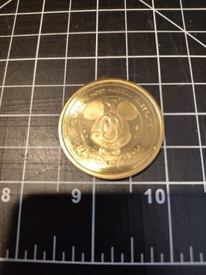 2021 Disney WDW 50th Anniversary Metal Medallion 1.5" Coin Piglet & Mickey - Thumbnail 2
