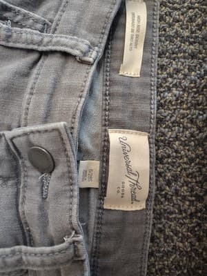 Gray Universal Thread Goods Co. Skinny Jeans Junior 6 short 28 waist women - Thumbnail 2
