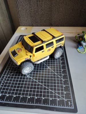 Tree House Kids Hummer H2 Bass Pro Shops Toy for parts or fix. - Thumbnail 2
