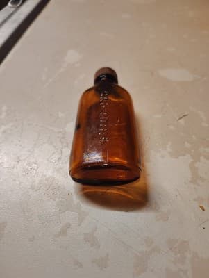 Amber small Capudine medicine Antique Amber Glass, With Lid Excellent Condition - Thumbnail 2