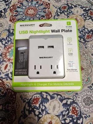 Mercury Nightlight 2-AC Outlet 2-USB Port 2.1 Amp Power Charging Station