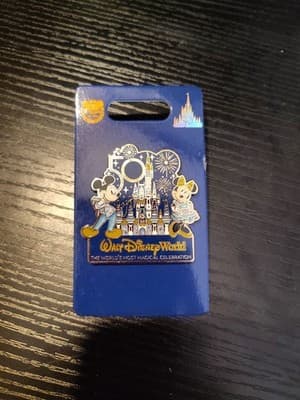 Disney Walt Disney World 50th Anniversary Mickey Minnie Castle Pin New with Card
