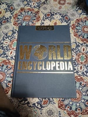 World Encyclopedia - Hardcover, by Oxford University Press; - Very Good - Thumbnail 4