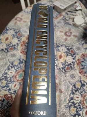 World Encyclopedia - Hardcover, by Oxford University Press; - Very Good - Thumbnail 5