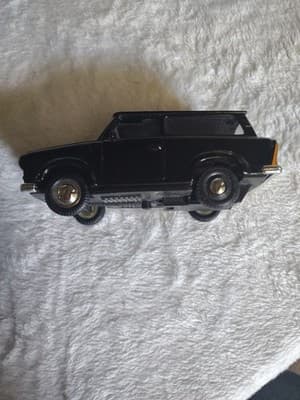 A2 1:36 TRABANT 601 BLACK One Tire Is Different Than The Rest - Thumbnail 3