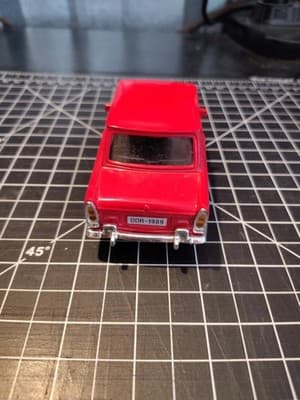 Superior Sunnyside Trabant 601 Trabi 1:32 Aprox Scale Model Car - Thumbnail 3