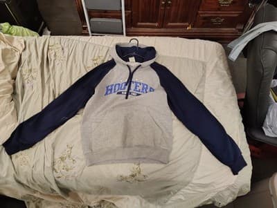 Hooters Since 1983 Men’s Large Hoodie Gray & Blue Hooded Sweatshirt Jerzee Small - Thumbnail 2