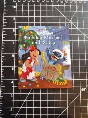 Disney MINI BOOK Autumn Publishing Lilo & Stitch Holiday Mischief With Stitch